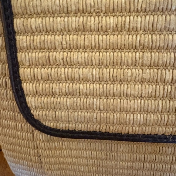 Vintage Susan Gail Straw Crossbody Bag with Black Leather Trim, Gold Hardware - Picture 3 of 13